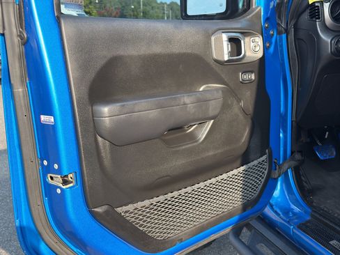 Used 2023 Jeep Wrangler Unlimited Sport AWD/4WD image 29