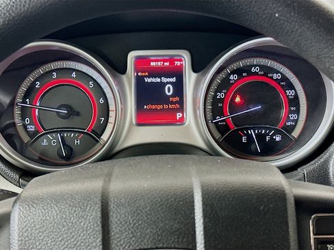 Used 2017 Dodge Journey SXT w/ Comfort/Convenience Group FWD image 18