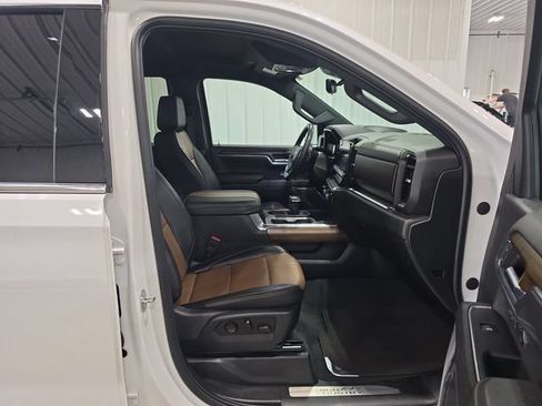 Used 2024 Chevrolet Silverado 1500 High Country w/ Technology Package AWD/4WD image 28
