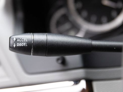 Used 2013 Mercedes-Benz E 350 4MATIC Coupe image 60