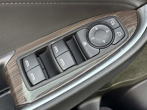 Used 2023 Chevrolet Malibu LT image 16