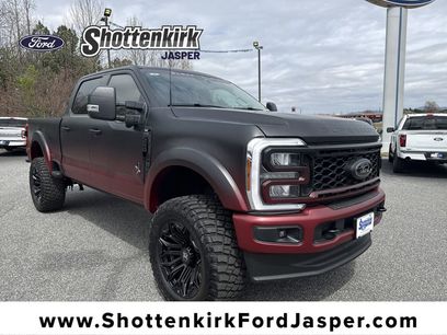 Used 2025 Ford F250 XLT w/ Black Appearance Package