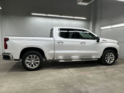 Used 2022 Chevrolet Silverado 1500 LTZ w/ LTZ Premium Package AWD/4WD image 3