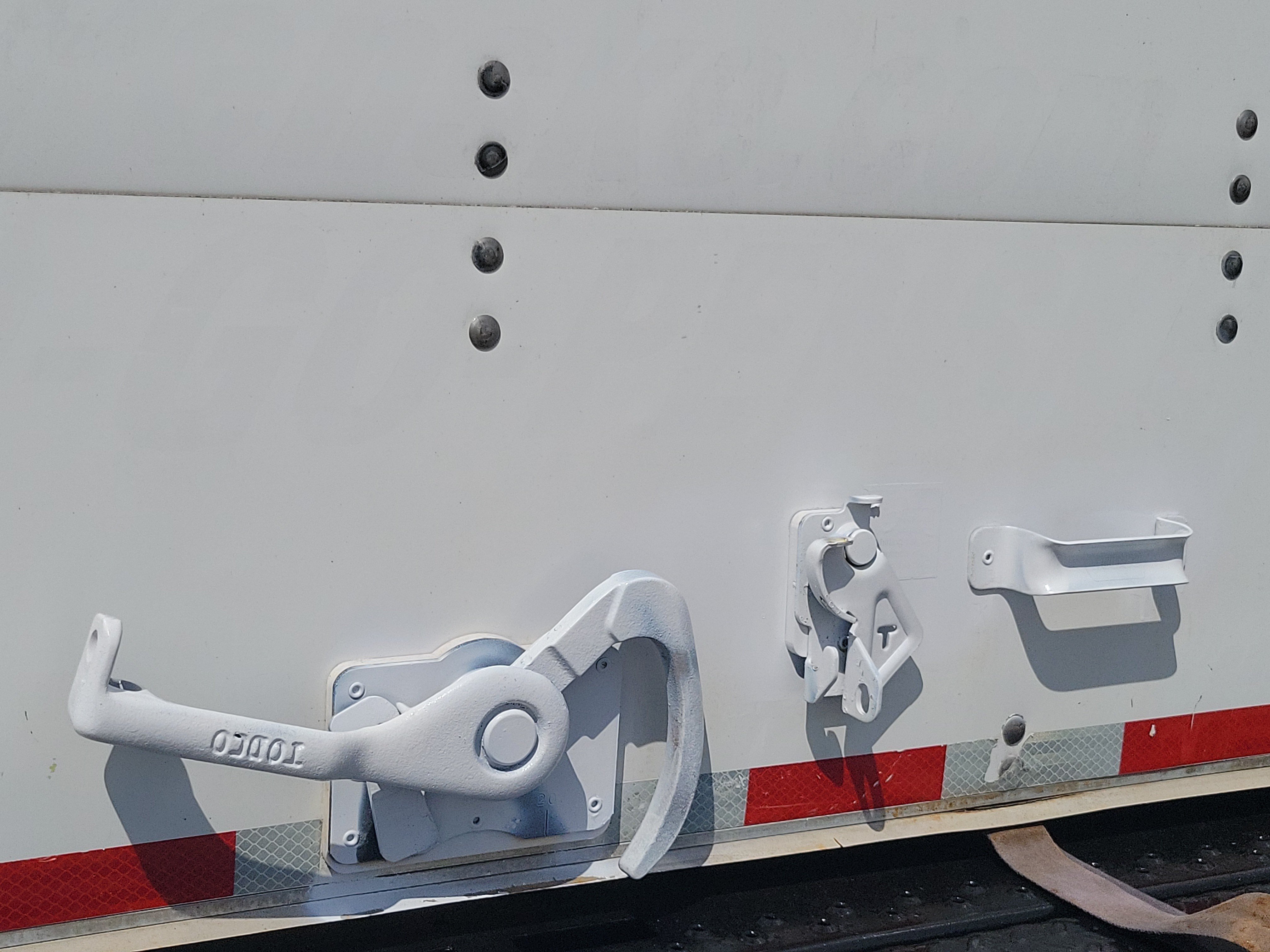 Used 2021 Isuzu NPR RWD image 15