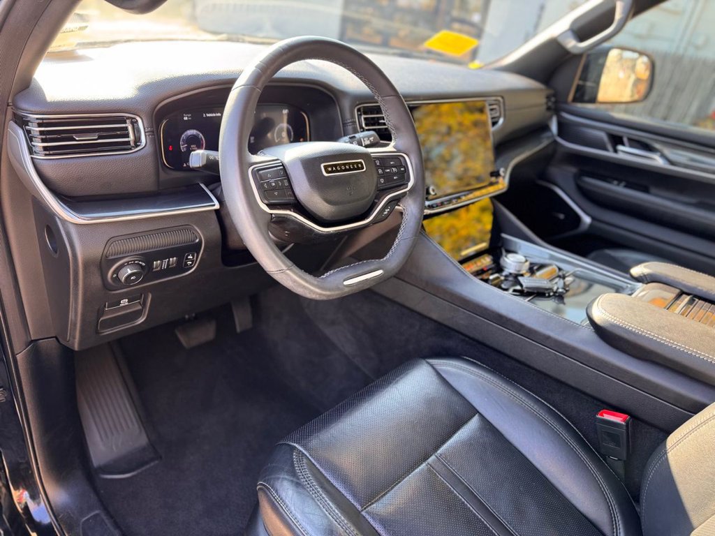 Used 2023 Jeep Wagoneer 4WD w/ Premium Group I image 14