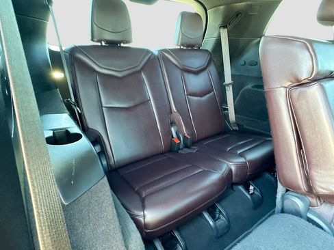 Used 2020 Cadillac XT6 Premium Luxury FWD image 33