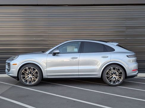 New 2026 Porsche Cayenne Coupe image 2
