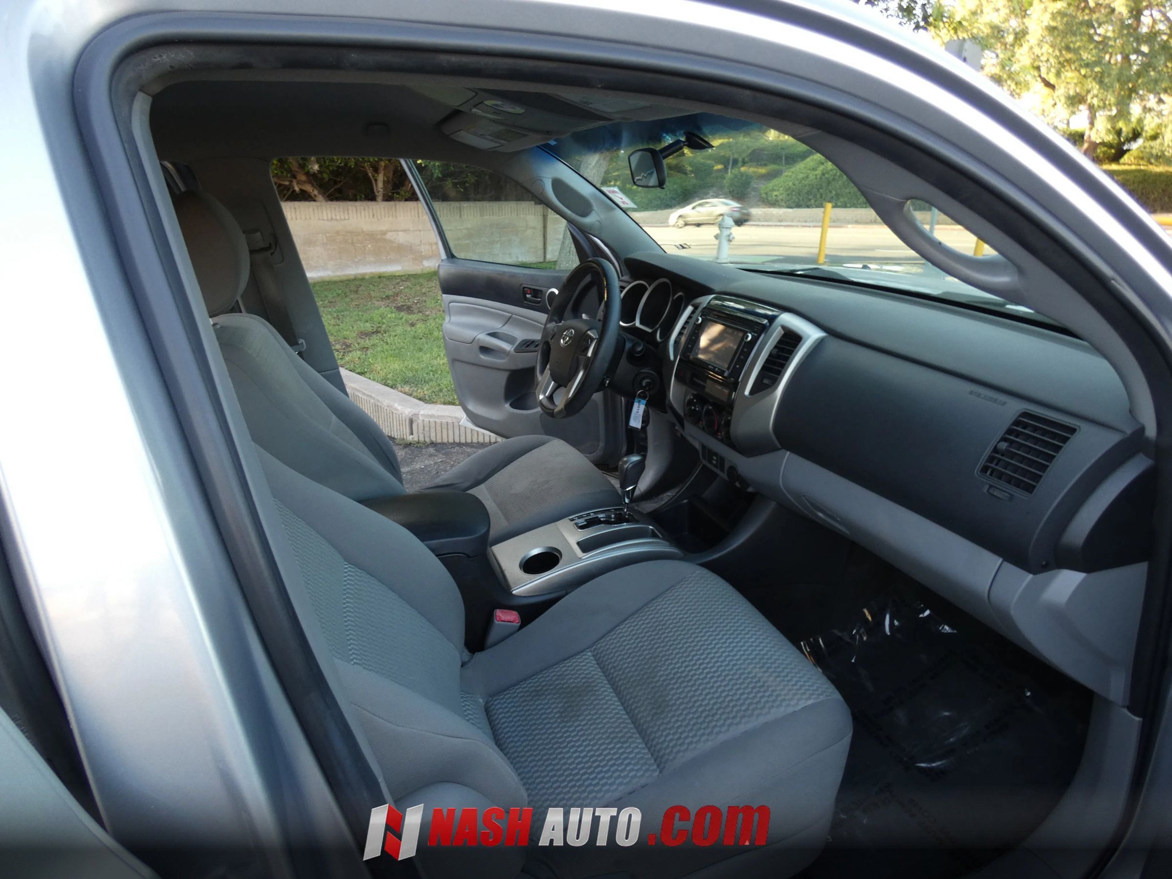 Used 2015 Toyota Tacoma PreRunner w/ SR5 Package RWD image 26