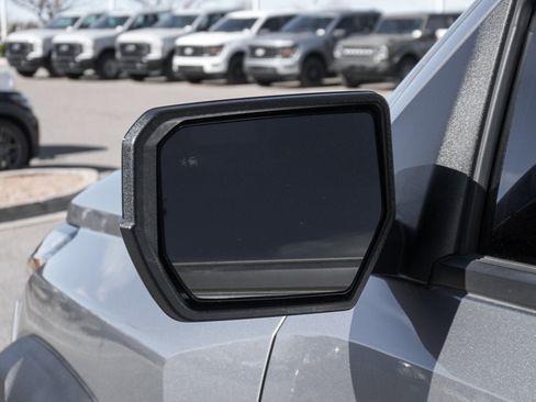 Used 2025 Chevrolet Colorado ZR2 w/ Technology Package image 17