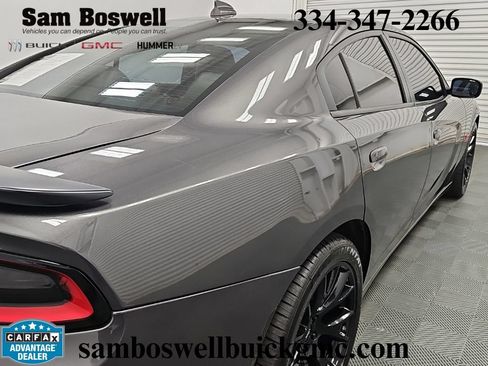Used 2017 Dodge Charger R/T w/ Premium Group RWD image 9