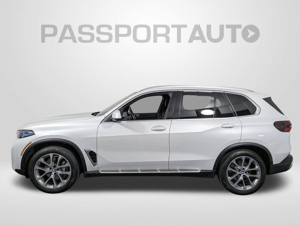 Used 2024 BMW X5 xDrive40i w/ Premium Package AWD/4WD image 2