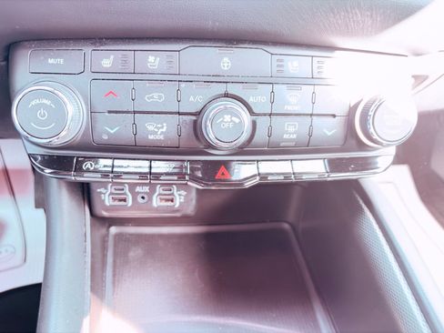 Used 2024 Dodge Durango GT image 24