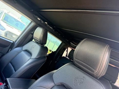 Used 2025 Ford Bronco Badlands AWD/4WD image 16