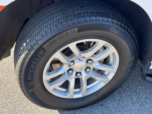 Used 2023 Chevrolet Suburban LT image 21