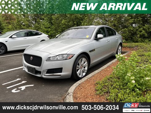 Used 2016 Jaguar XF Premium AWD/4WD image 1