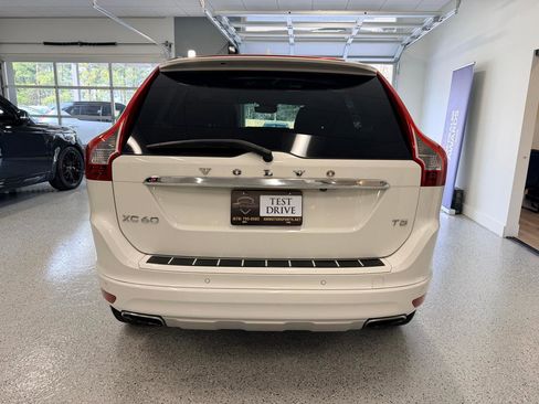 Used 2017 Volvo XC60 T5 Inscription w/ Preferred Option Package image 8