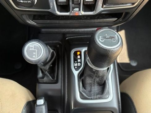 Used 2018 Jeep Wrangler Unlimited Sport S AWD/4WD image 30