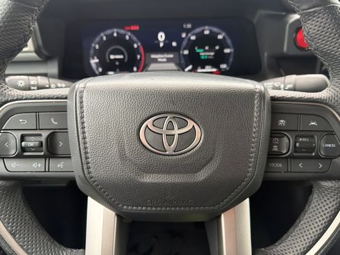 Certified 2025 Toyota Tacoma TRD Sport image 21