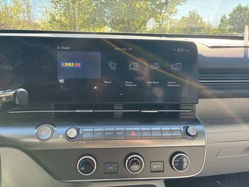 Used 2024 Hyundai Kona SE AWD/4WD image 19