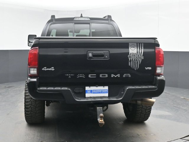 Used 2021 Toyota Tacoma SR AWD/4WD image 9