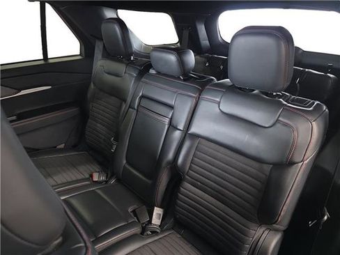 Certified 2025 Ford Explorer ST-Line w/ ST-Line Street Pack image 13