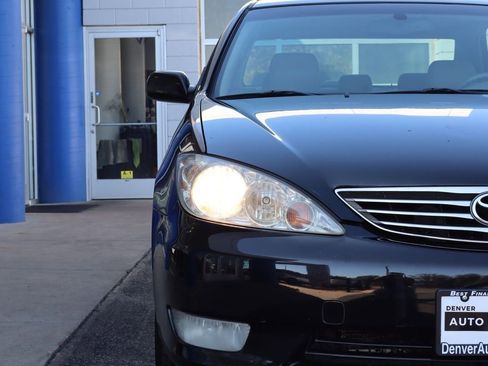 Used 2005 Toyota Camry XLE image 25
