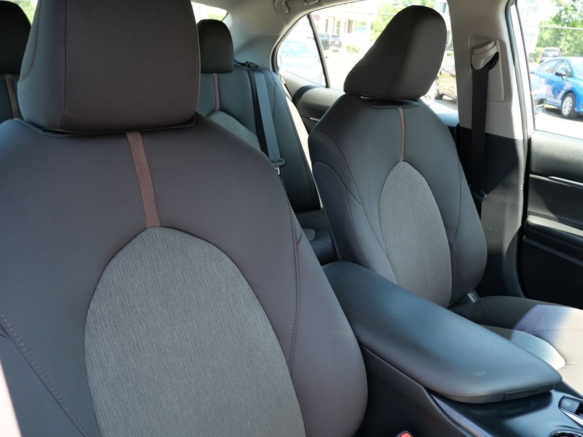 Used 2020 Toyota Camry LE w/ Fleet Convenience Package FWD image 19