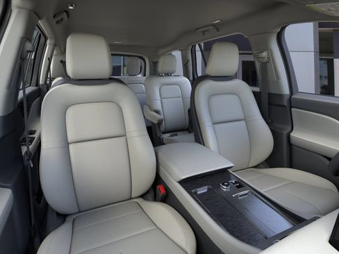 New 2026 Lincoln Aviator AWD w/ Jet Appearance Package image 9
