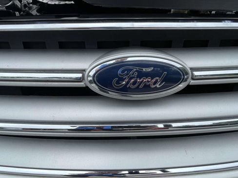 Used 2018 Ford Escape Titanium AWD/4WD image 2