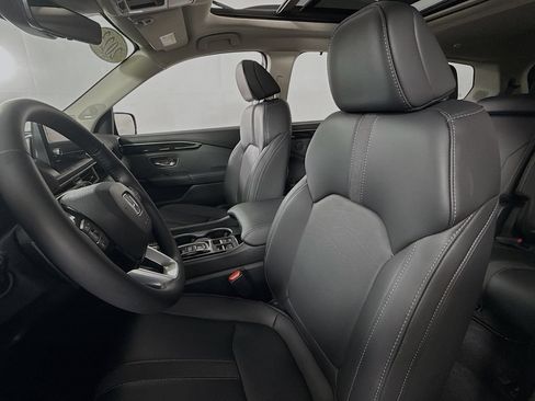 Used 2023 Honda Pilot Touring image 30