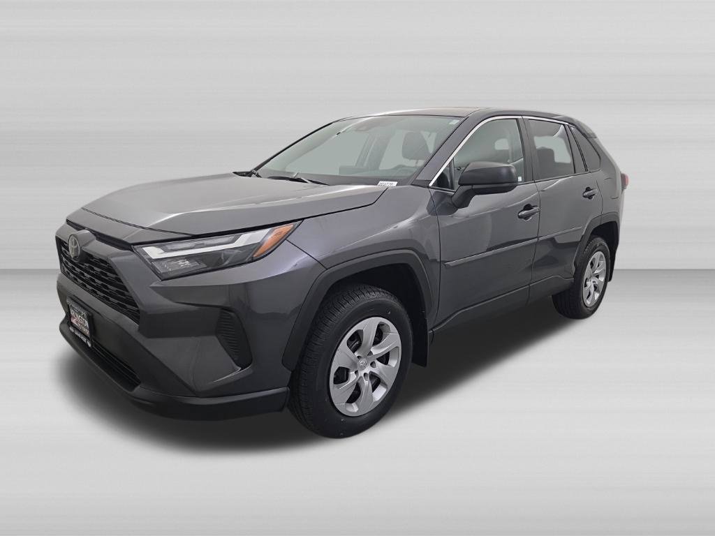 Used 2023 Toyota RAV4 LE AWD/4WD image 7