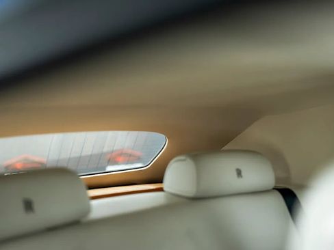 Used 2010 Rolls-Royce Phantom Drophead Coupe RWD image 25