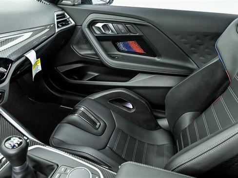 Used 2025 BMW M2 w/ Carbon Package RWD image 32