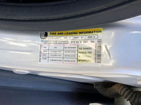 Used 2017 Ford Focus Titanium image 37