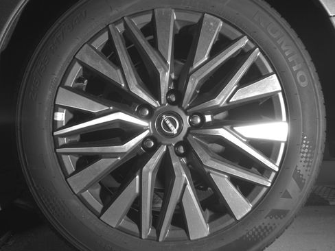 Used 2025 Nissan Altima 2.5 SV image 11