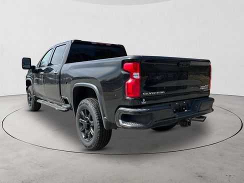 Used 2022 Chevrolet Silverado 2500 High Country w/ Z71 Off-Road Package AWD/4WD image 3