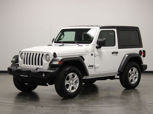 Used 2022 Jeep Wrangler Sport AWD/4WD image 4