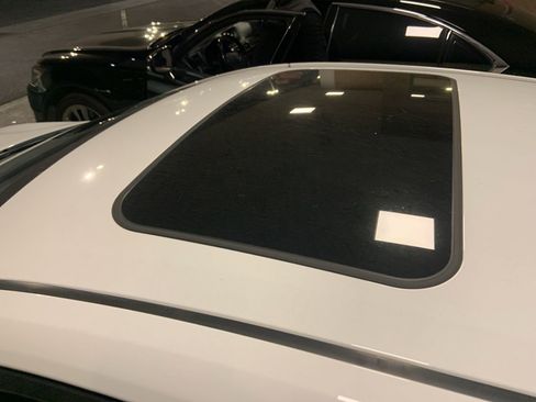 Used 2023 Toyota Corolla SE image 7