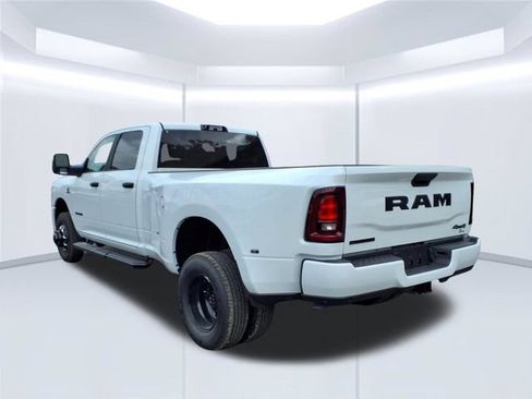 New 2026 RAM 3500 Big Horn AWD/4WD image 22