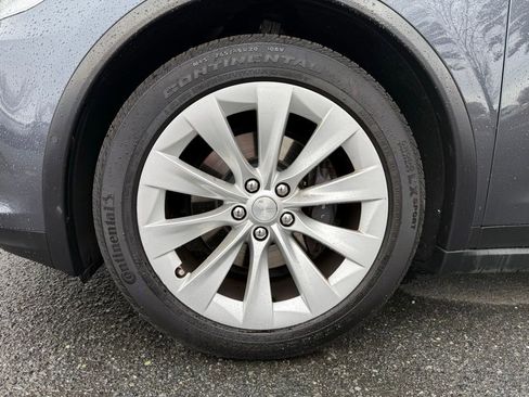 Used 2018 Tesla Model X 75D image 13