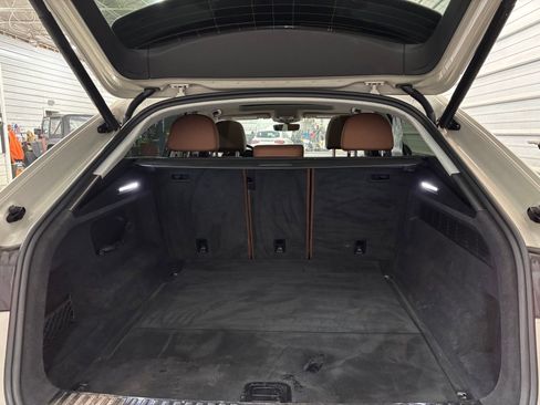 Used 2020 Audi Q8 Premium Plus image 34