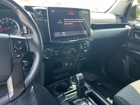 Used 2019 Toyota 4Runner SR5 AWD/4WD image 35