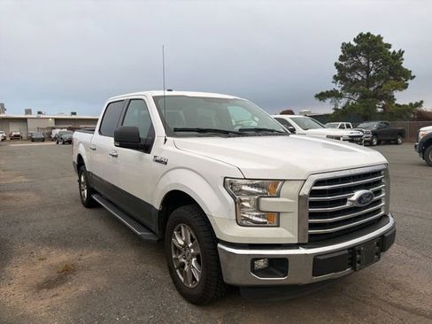 Used 2016 Ford F150 XLT w/ Equipment Group 302A Luxury image 4