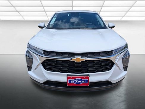 New 2026 Chevrolet Trax LS w/ LS Convenience Package FWD image 24