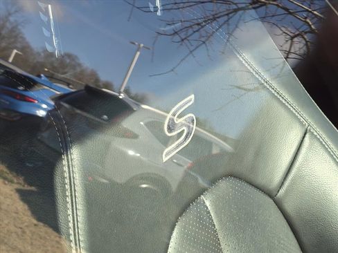 Used 2019 Chrysler Pacifica Touring-L Plus w/ S Appearance Package image 8