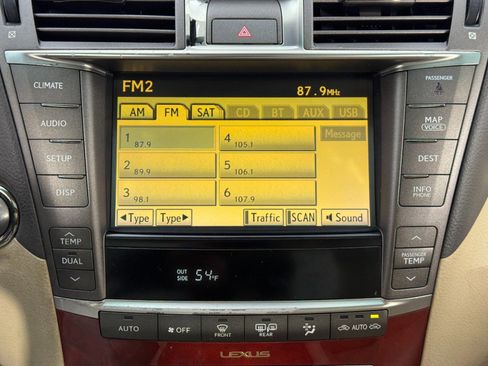 Used 2012 Lexus LS 460 w/ Comfort Pkg image 25