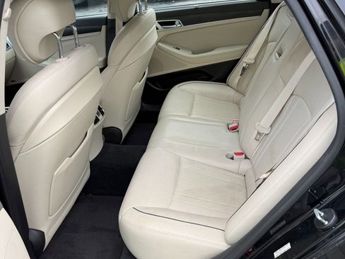 Used 2017 Genesis G80 3.8 w/ Option Group 03 image 7