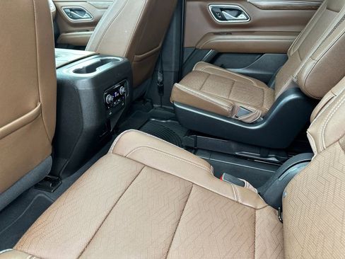 Used 2023 Chevrolet Tahoe High Country AWD/4WD image 11