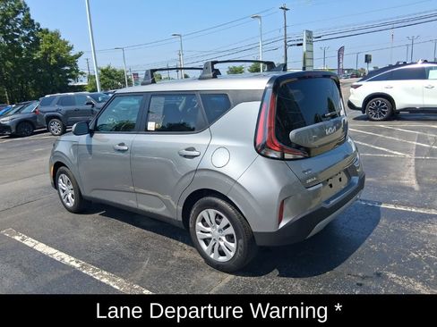 Used 2025 Kia Soul LX FWD image 6
