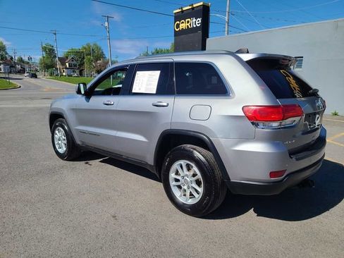 Used 2018 Jeep Grand Cherokee Laredo AWD/4WD image 8